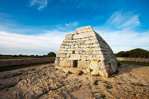 Naveta des Tudons